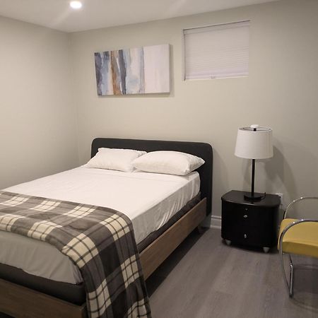 Stunning Furnished 2Bedroom/2Washroom Apartment Brampton Buitenkant foto
