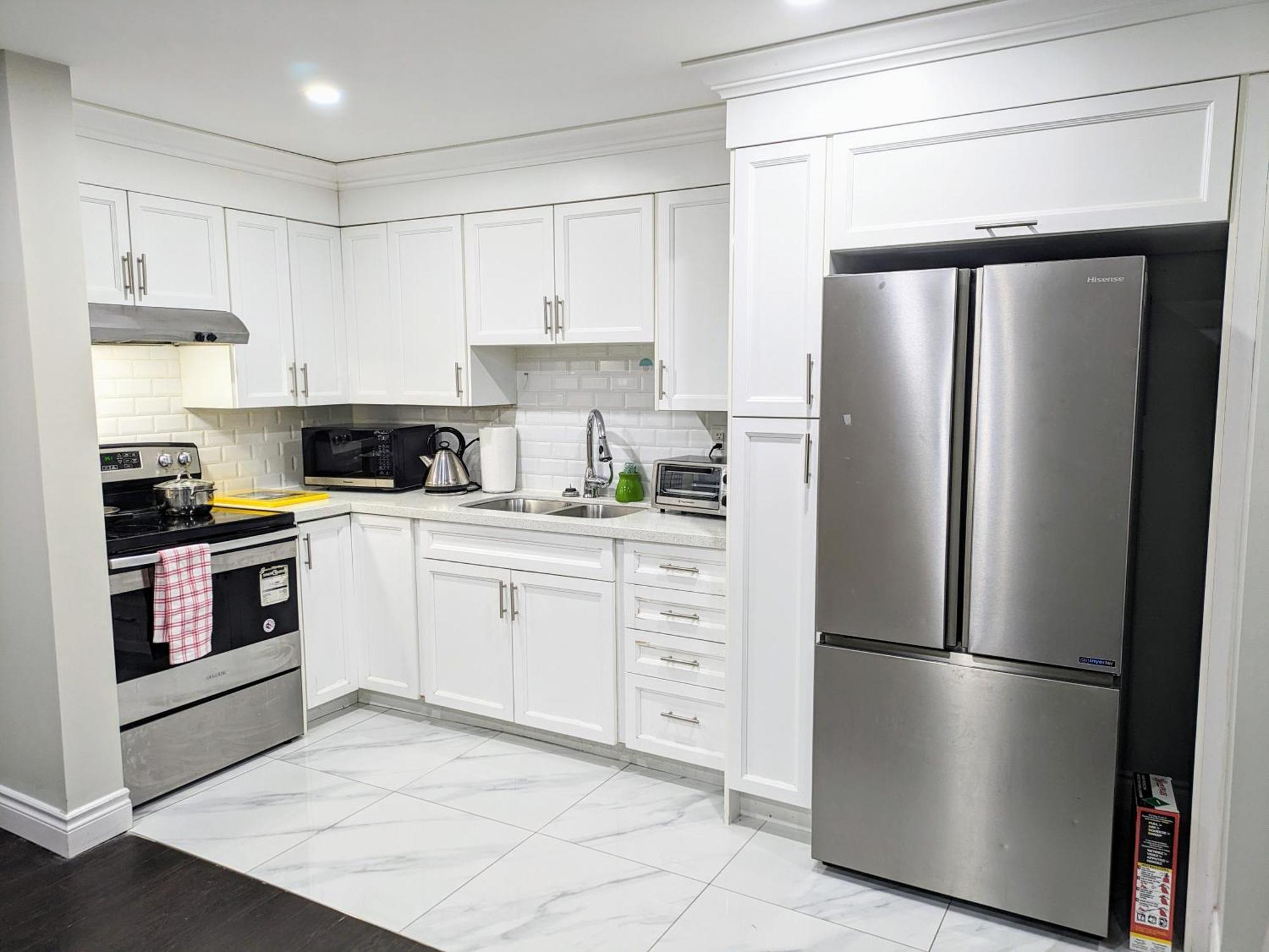 Stunning Furnished 2Bedroom/2Washroom Apartment Brampton Buitenkant foto