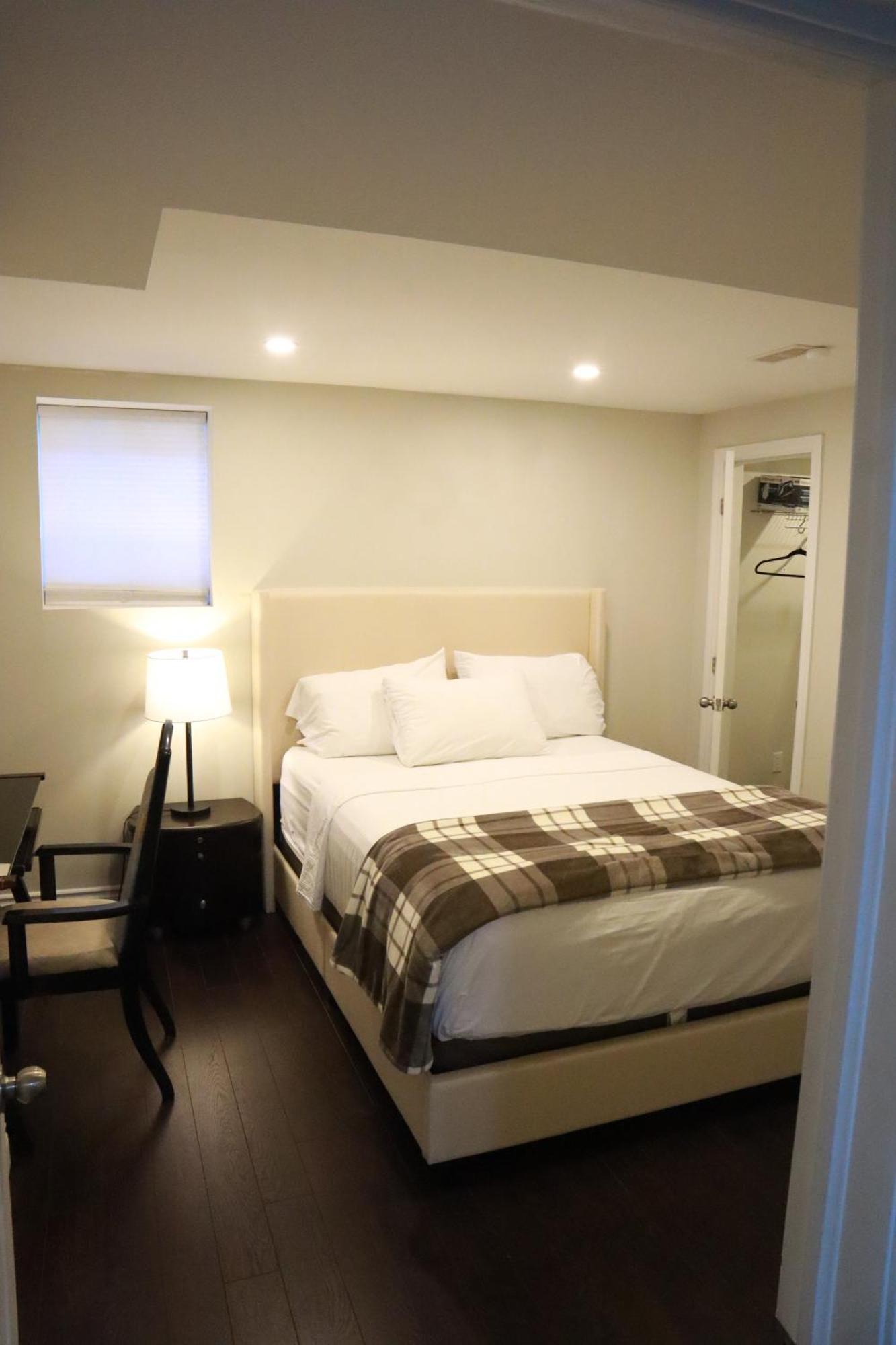 Stunning Furnished 2Bedroom/2Washroom Apartment Brampton Buitenkant foto