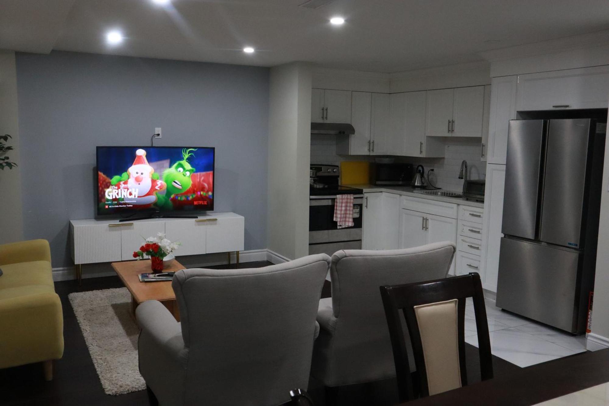 Stunning Furnished 2Bedroom/2Washroom Apartment Brampton Buitenkant foto