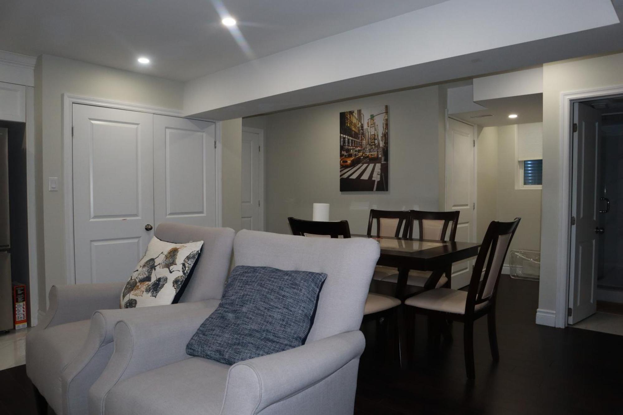 Stunning Furnished 2Bedroom/2Washroom Apartment Brampton Buitenkant foto
